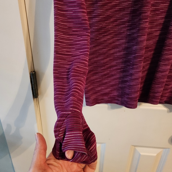 Athleta Momentum Top, Size L, Maroon space dye - Picture 3 of 5